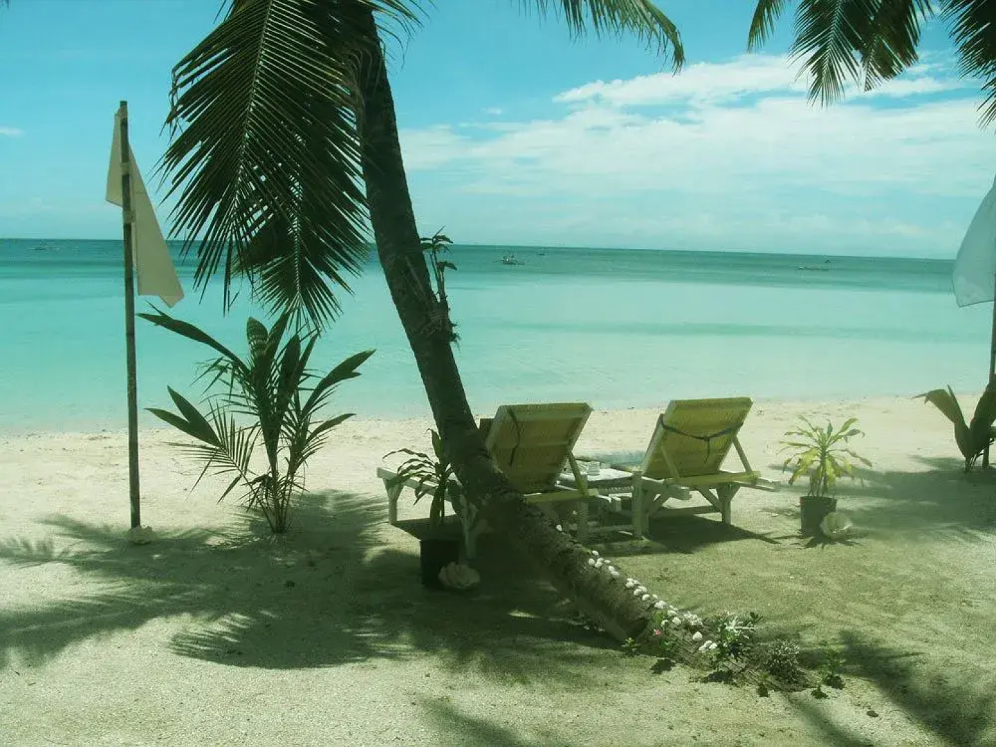 White Beach Bungalows