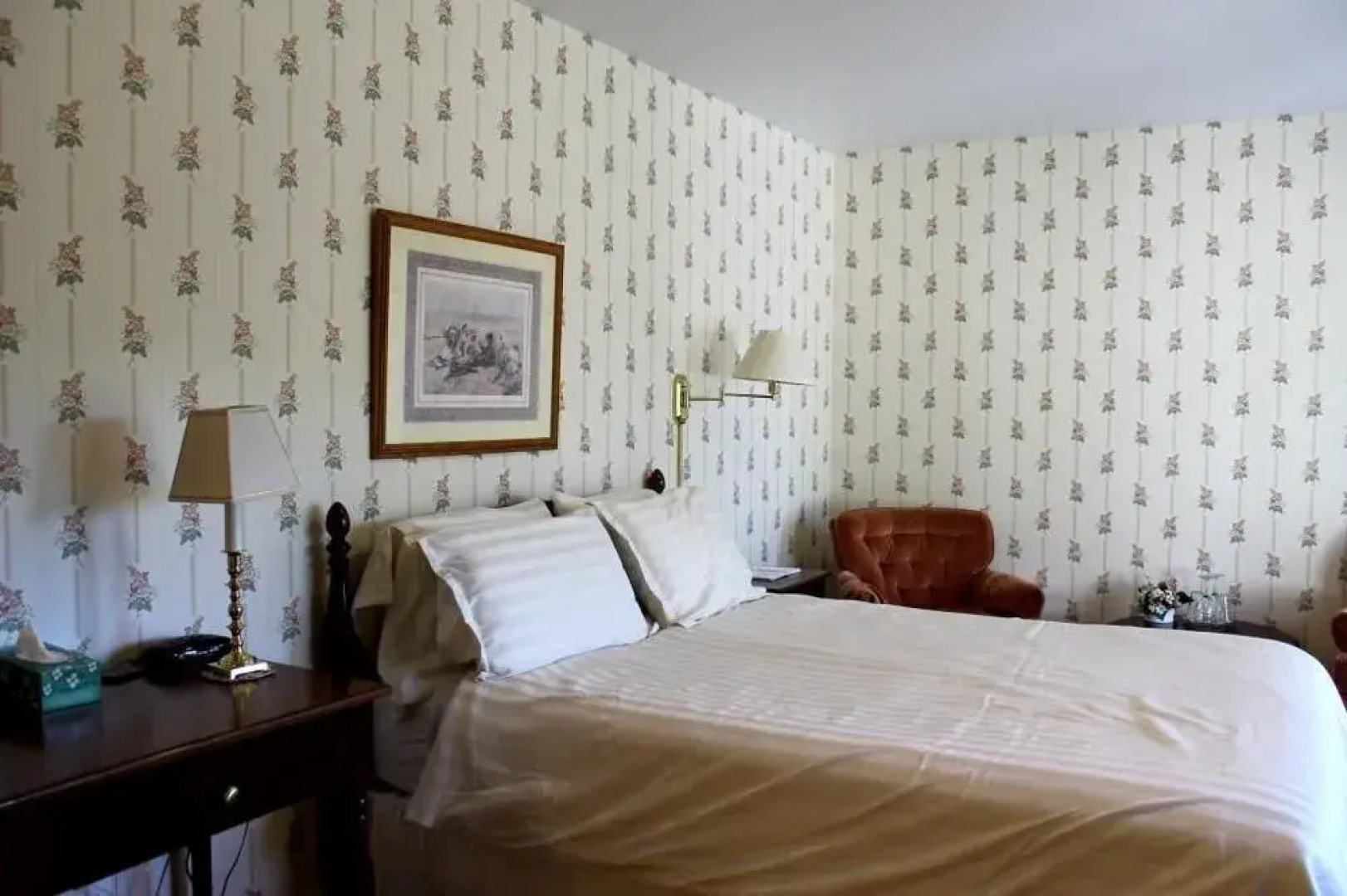 MacKenzie House Tourist Home B&B