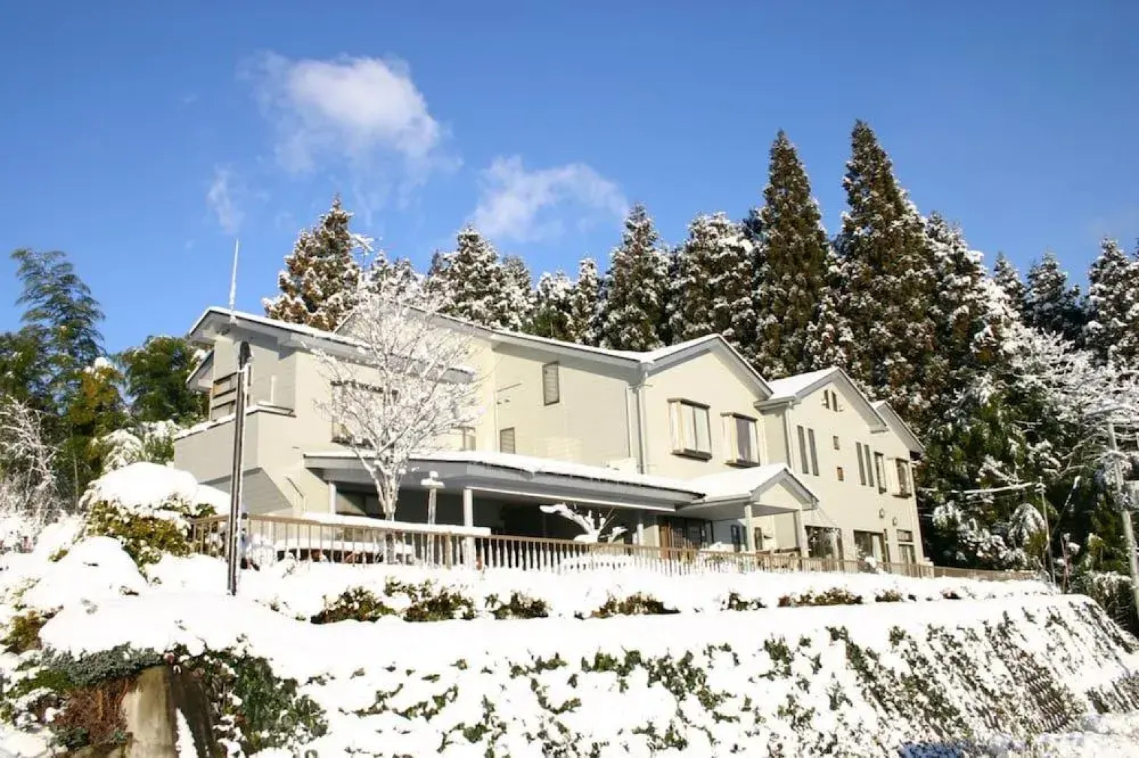 Youth Guest House ATOMA - Hostel