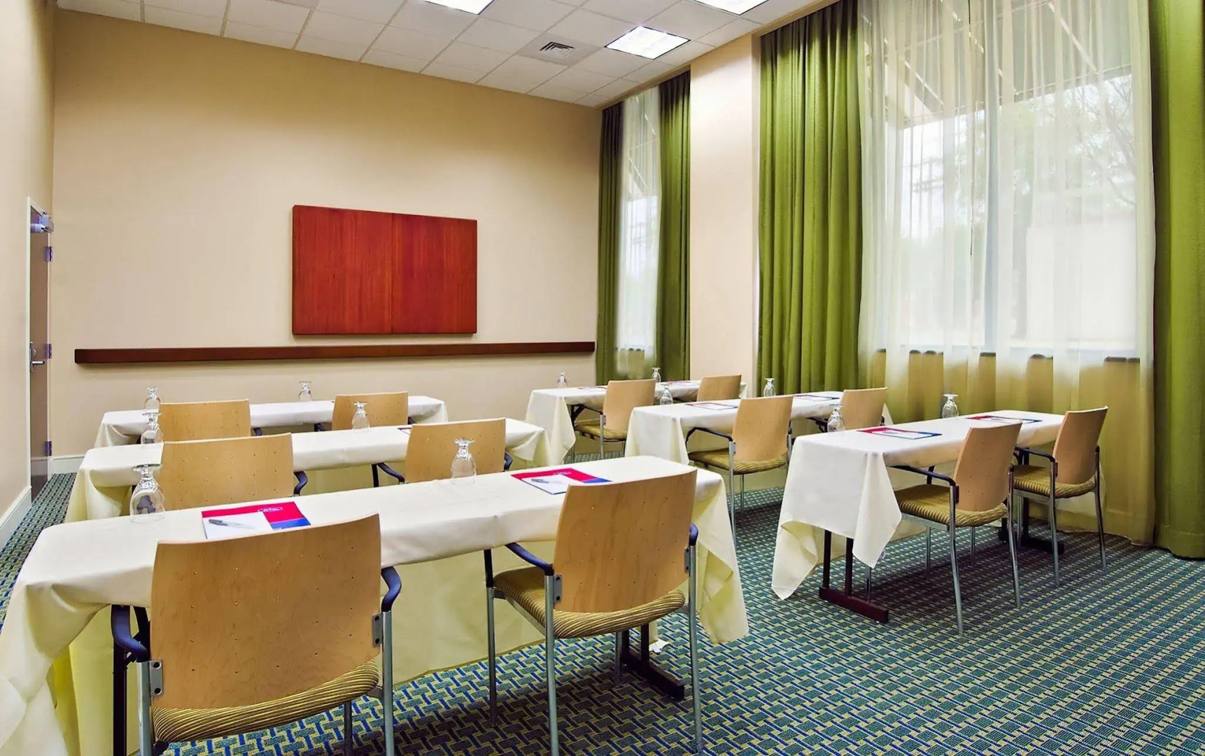 Hampton Inn & Suites Little Rock-Downtown