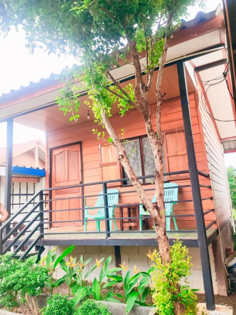 Bamboo Hut Bungalow - Adults Only