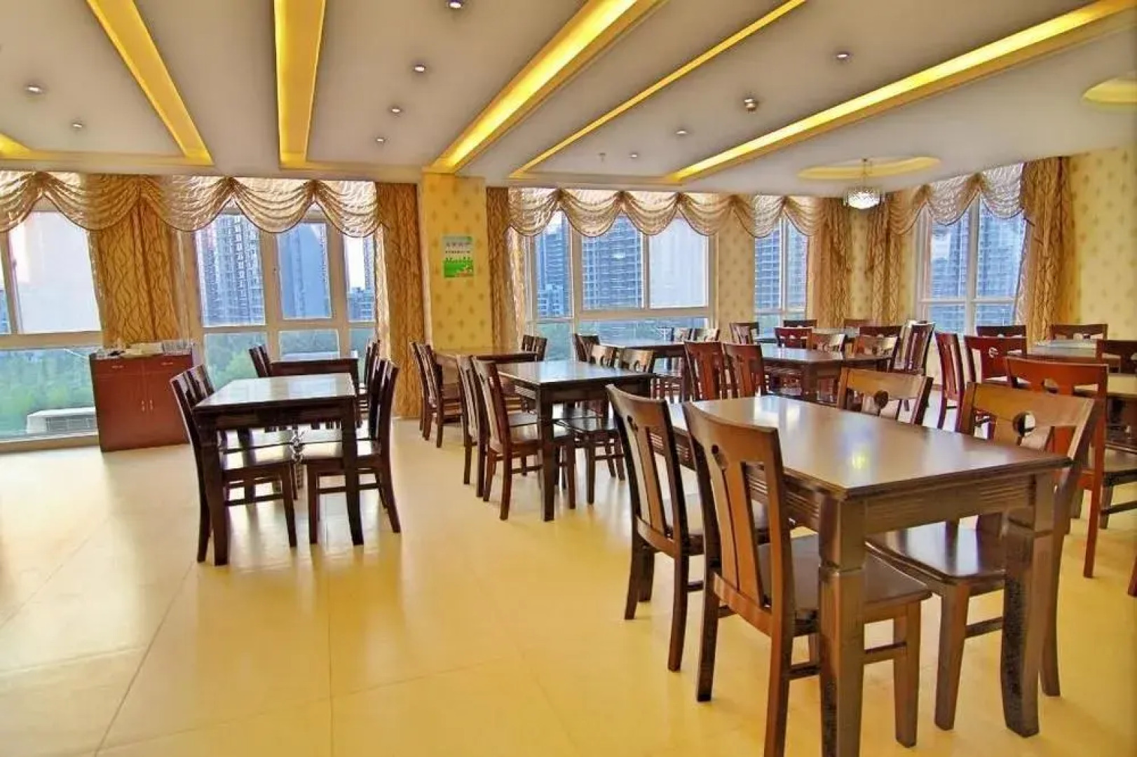 Meijing Business Hotel