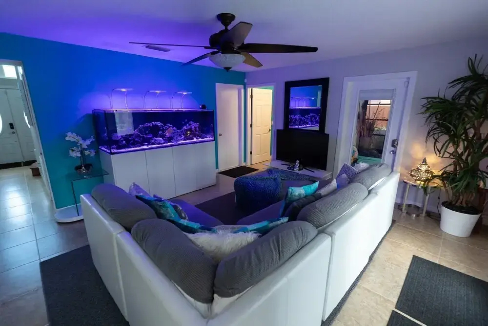 Urban Oasis W/hot Tub, Heated Pool And Private Movie Theater 2 Bedroom Home by RedAwning