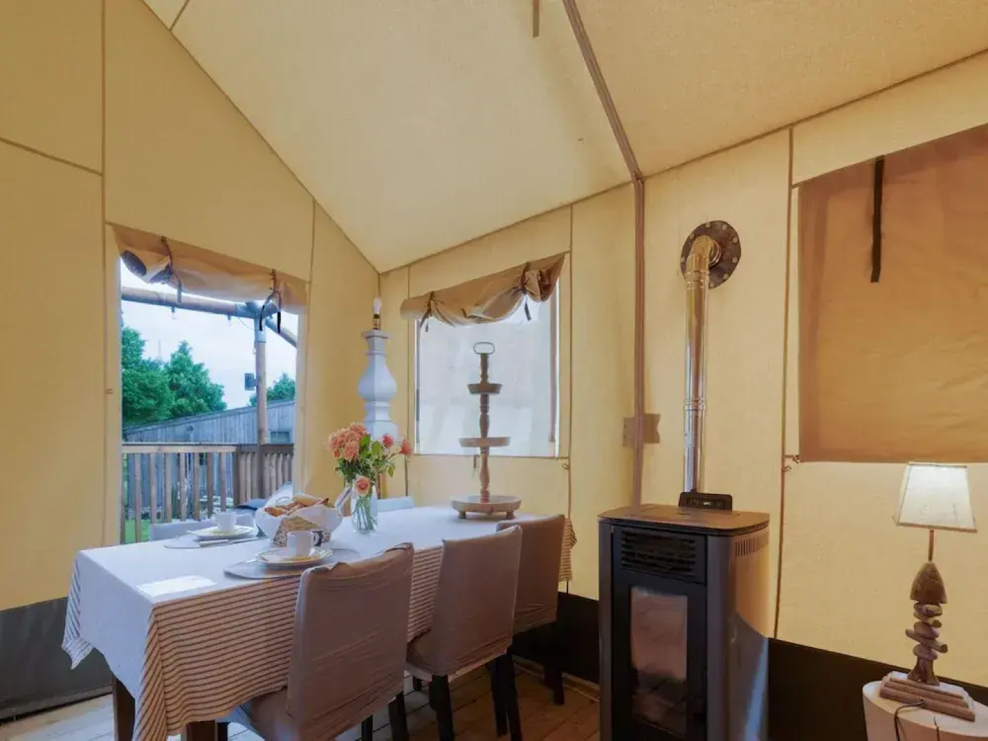 Cozy Tent Lodge in Pittem With Veranda,barbecue