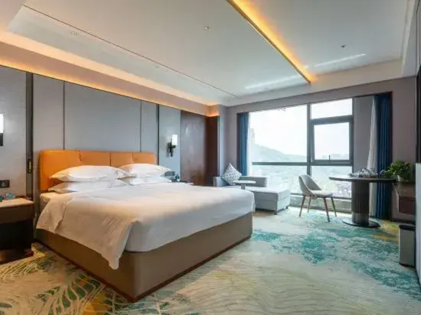 Boni International Hotel