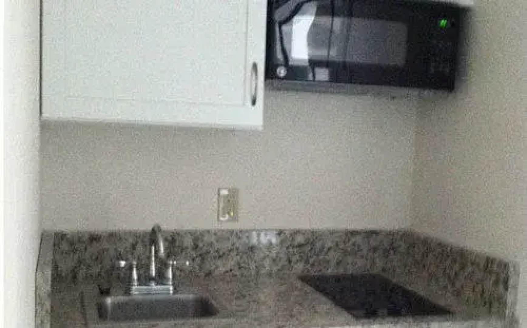 SurfSide Suites