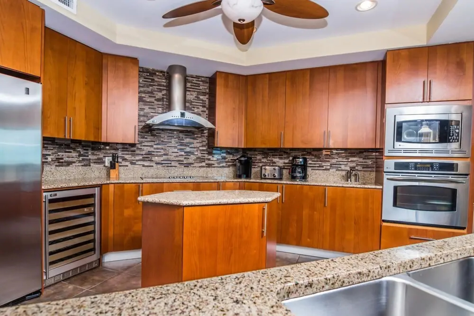 Ocean Vistas 909 3 Bedrooms 3 Bathrooms Condo