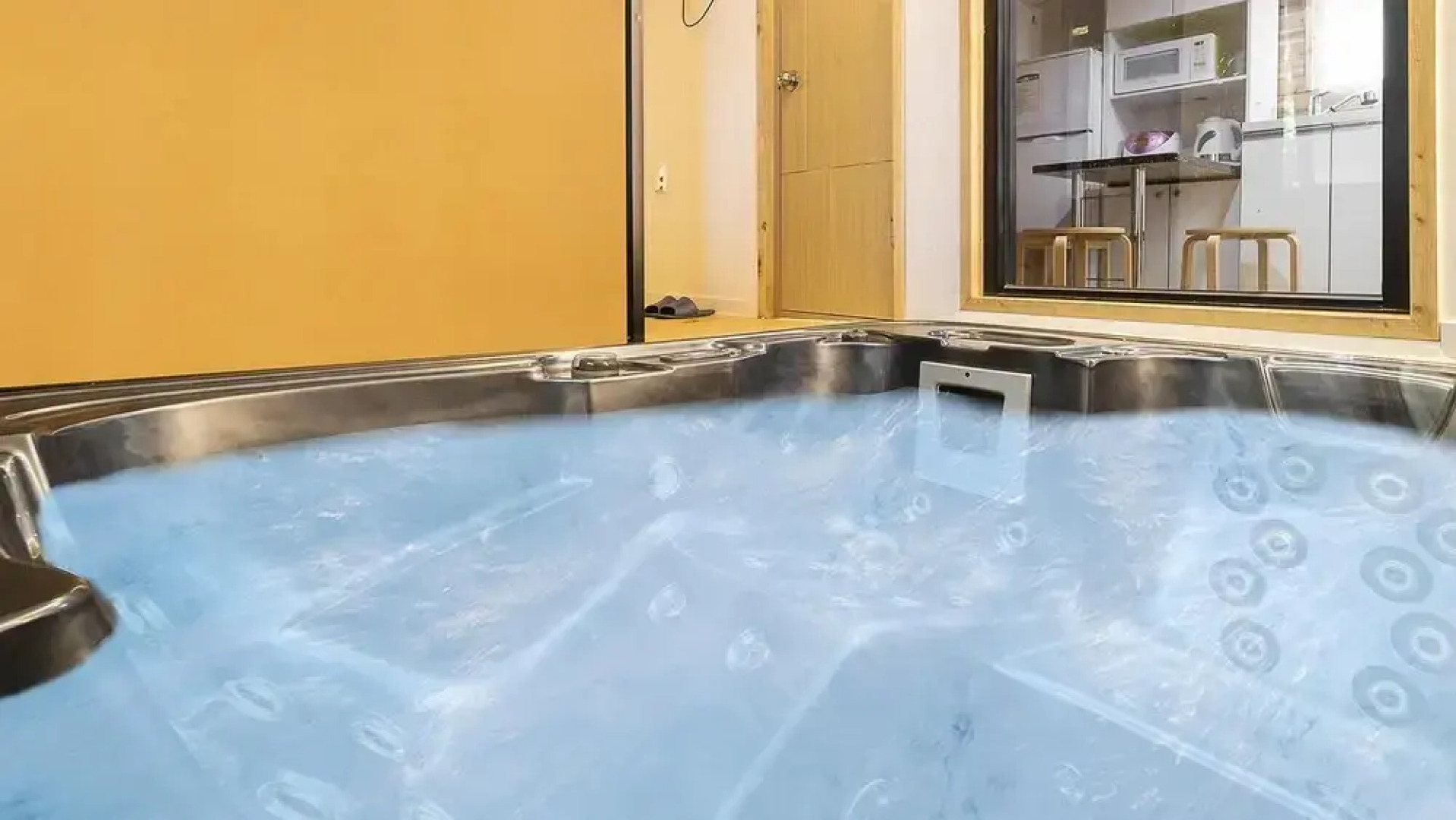 Chuncheon Jayooinui Spacaravan