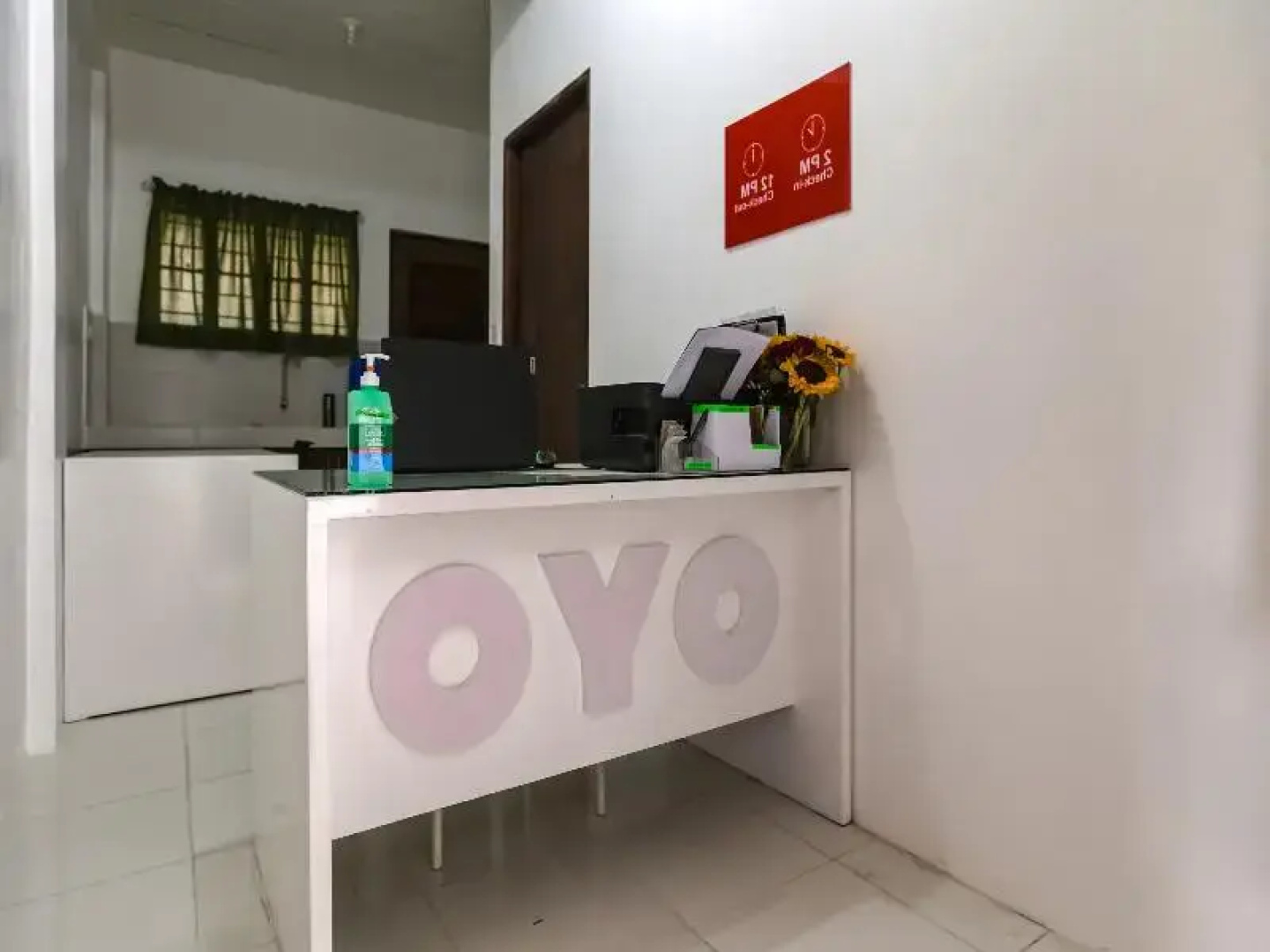 OYO 736 Jade Apartelle