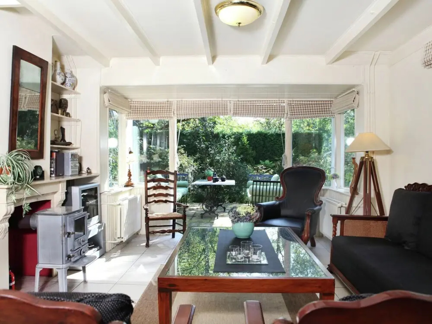 Situated in the Foreland Country Side This Detached Home