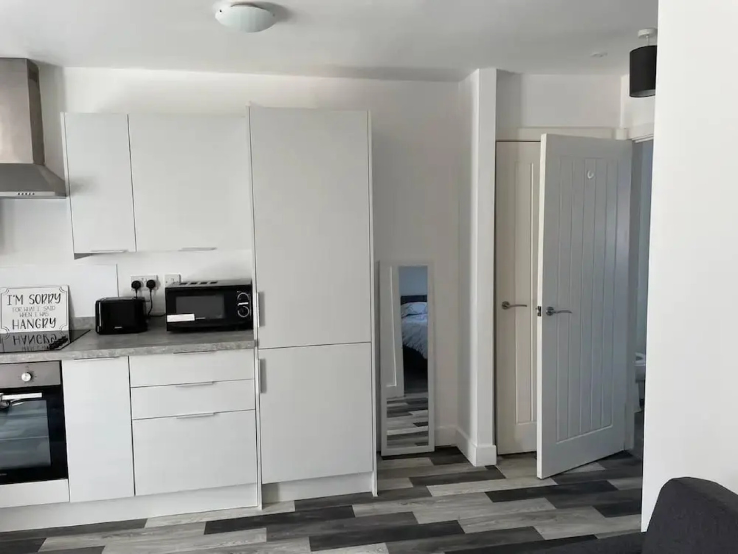 Impeccable 1-bed Apartment in Chesterfield