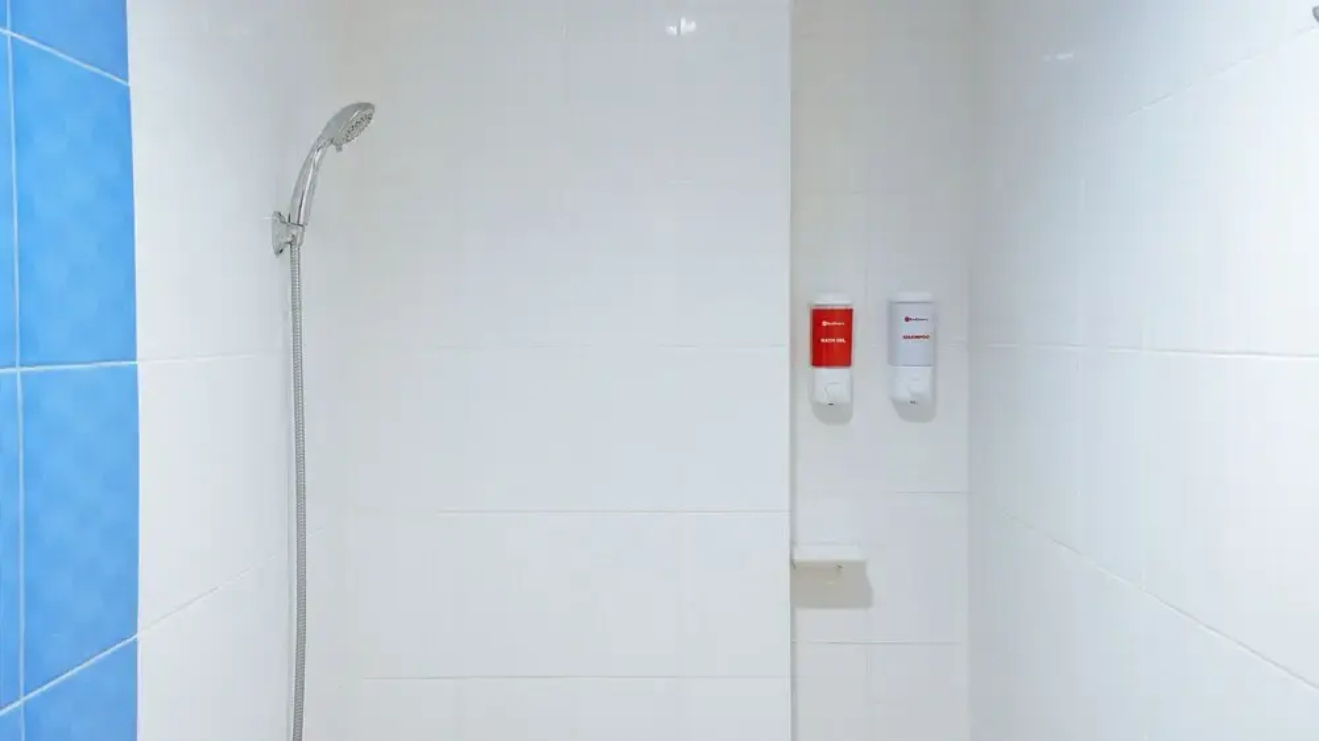 RedDoorz Plus near Talisay Town Center