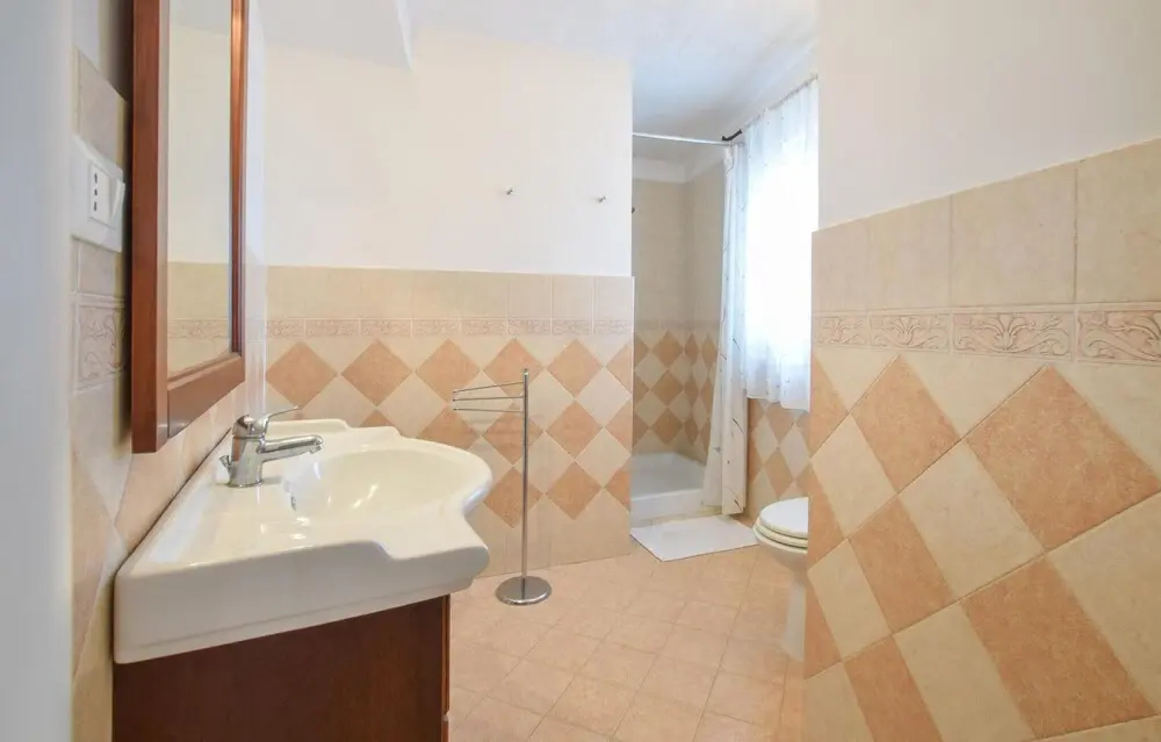 Amazing Apartment in S. Andrea Dello Ionio With 2 Bedrooms and Wifi