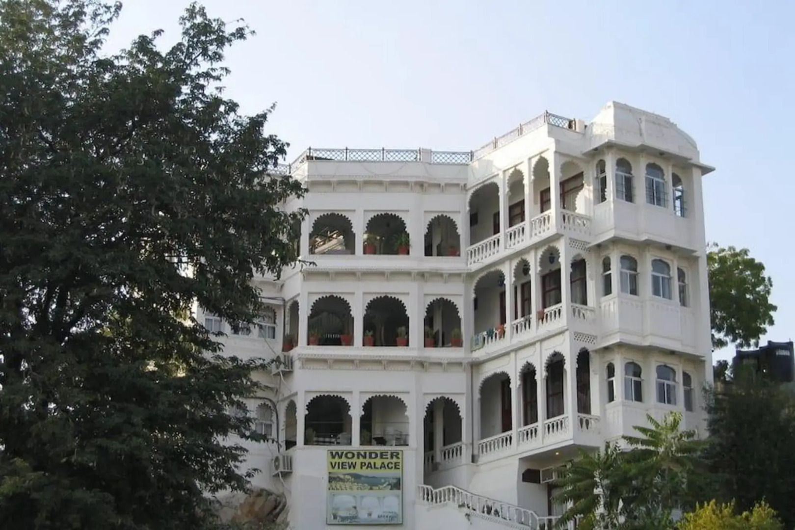 Hotel Wonder View Palace