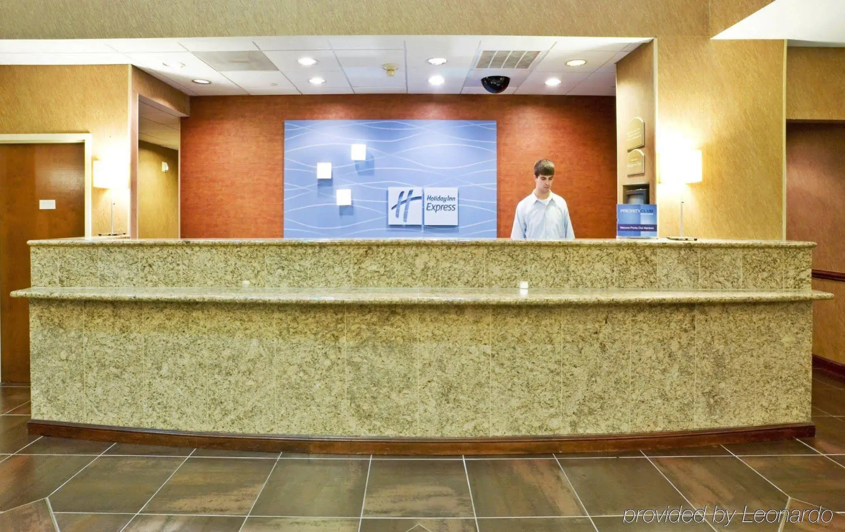 Holiday Inn Express & Suites Irving Conv Ctr - Las Colinas by IHG
