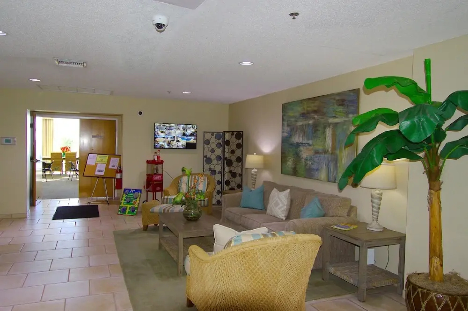 Palacio Condos by Hosteeva