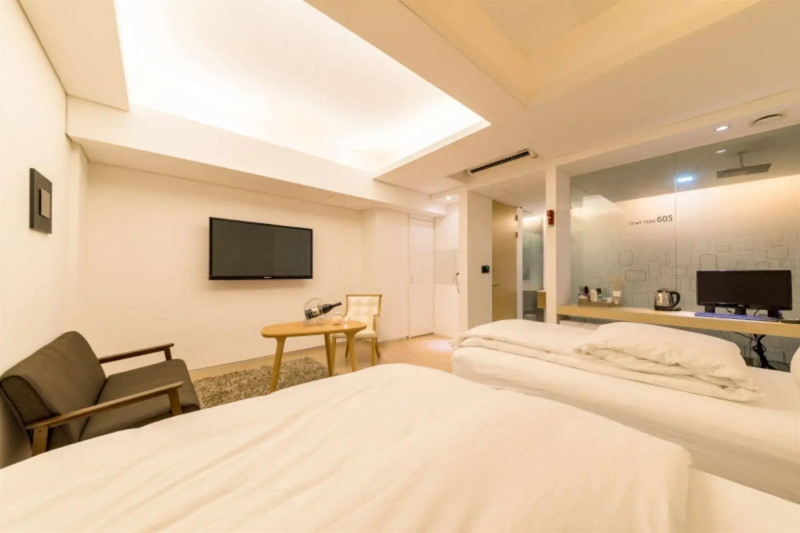 Smart Hotel Geumjeong