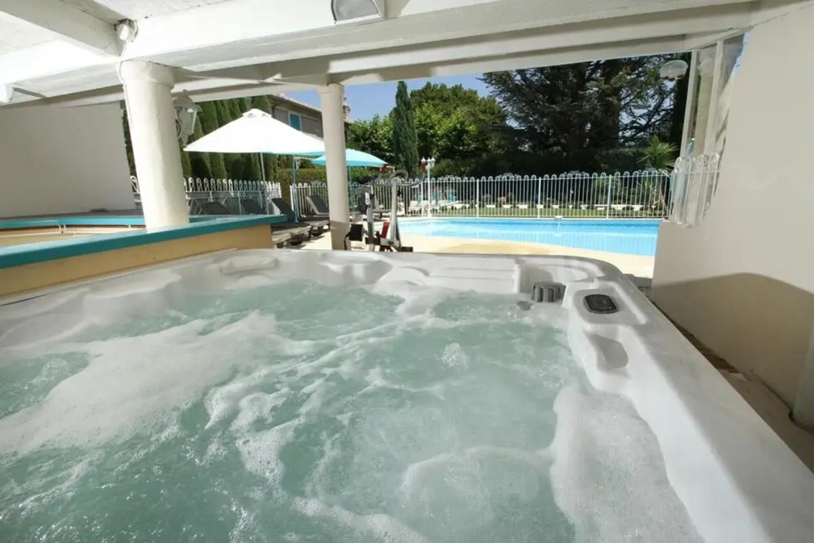 Studio in Suze-la-rousse, With Shared Pool, Enclosed Garden and Wifi