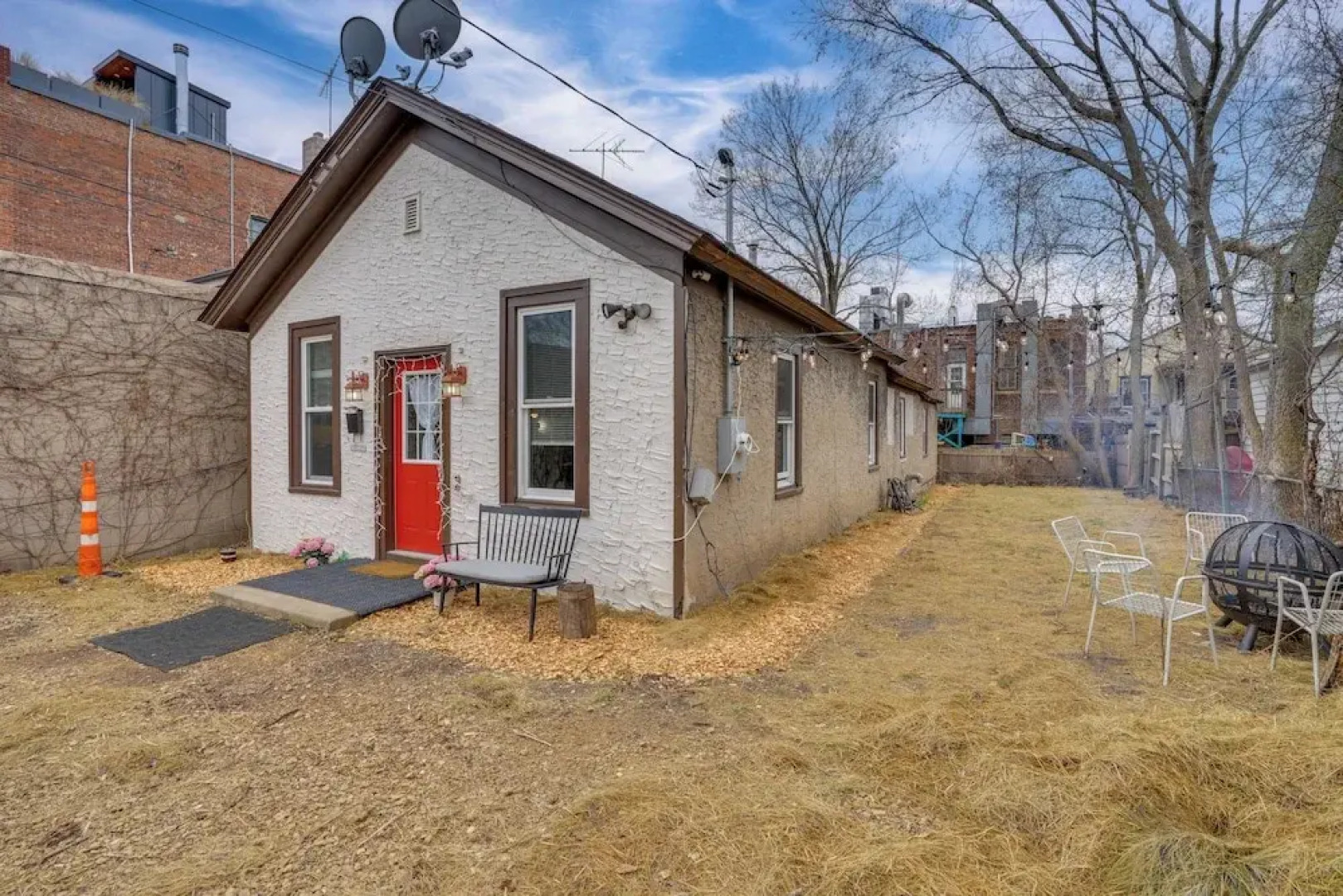 < 1 Mi to Xcel Energy Center: Walkable Hideaway!