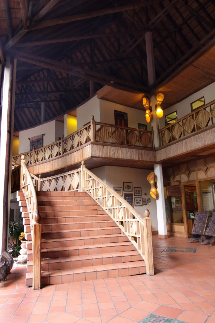 Cresta Mowana Safari Resort & Spa