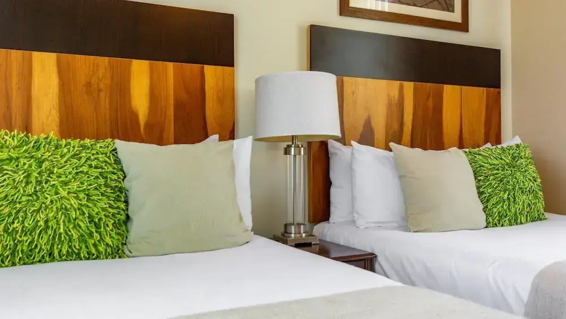 Unique 3BD Wonder on 3rd Floor in Coco with Mountain Views