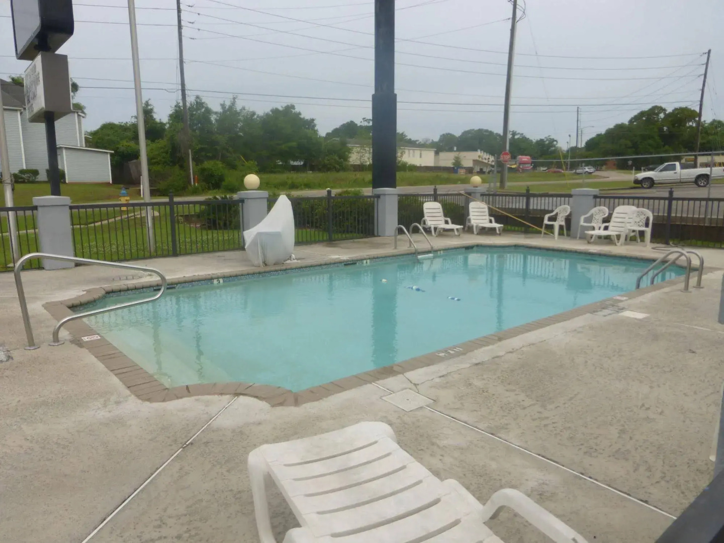 Red Roof Inn & Suites Mobile SW – I-10