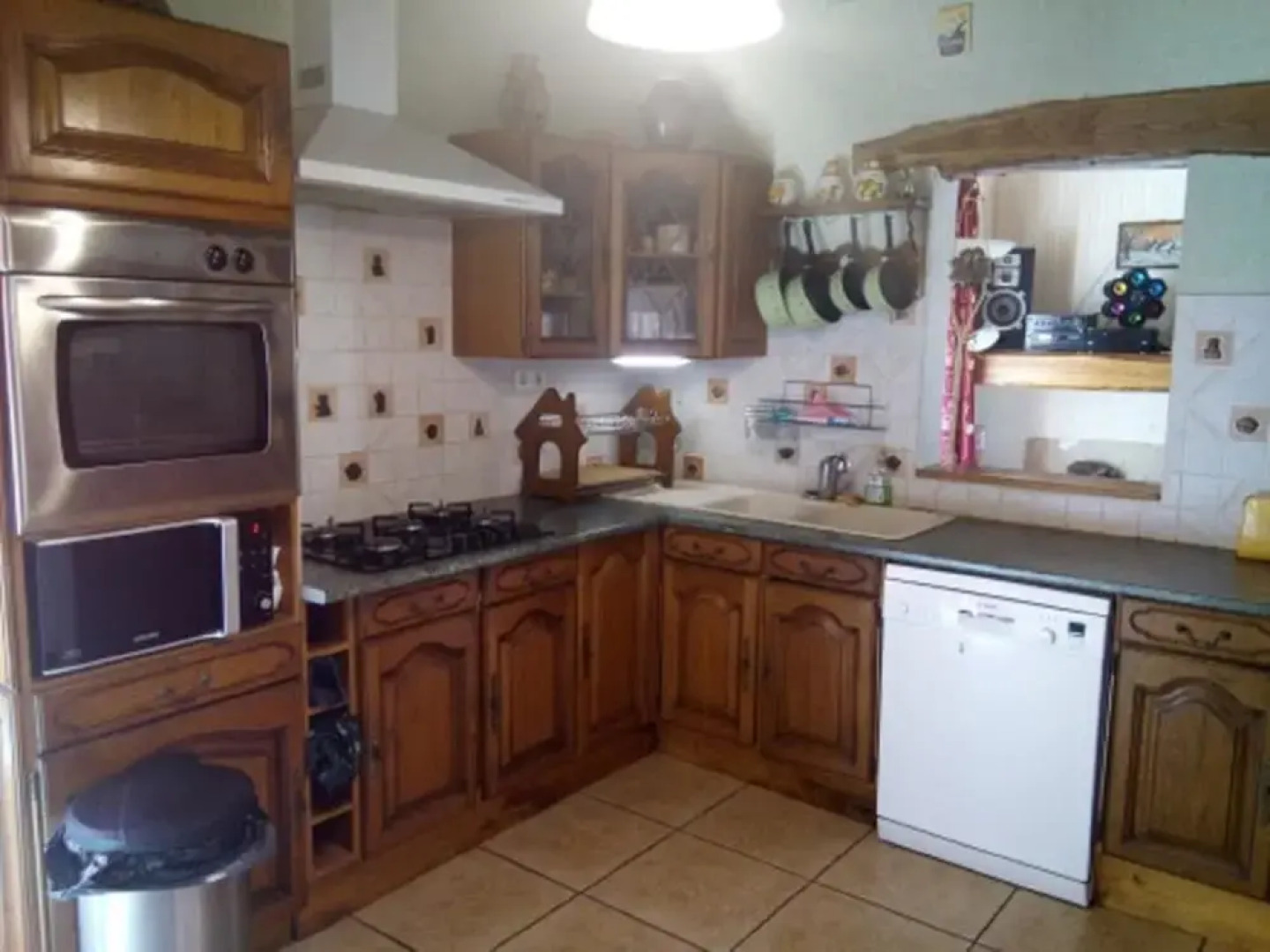 Chêne Vert - Aux Abords Du Village, Dans Un Environnement Boisée Proch