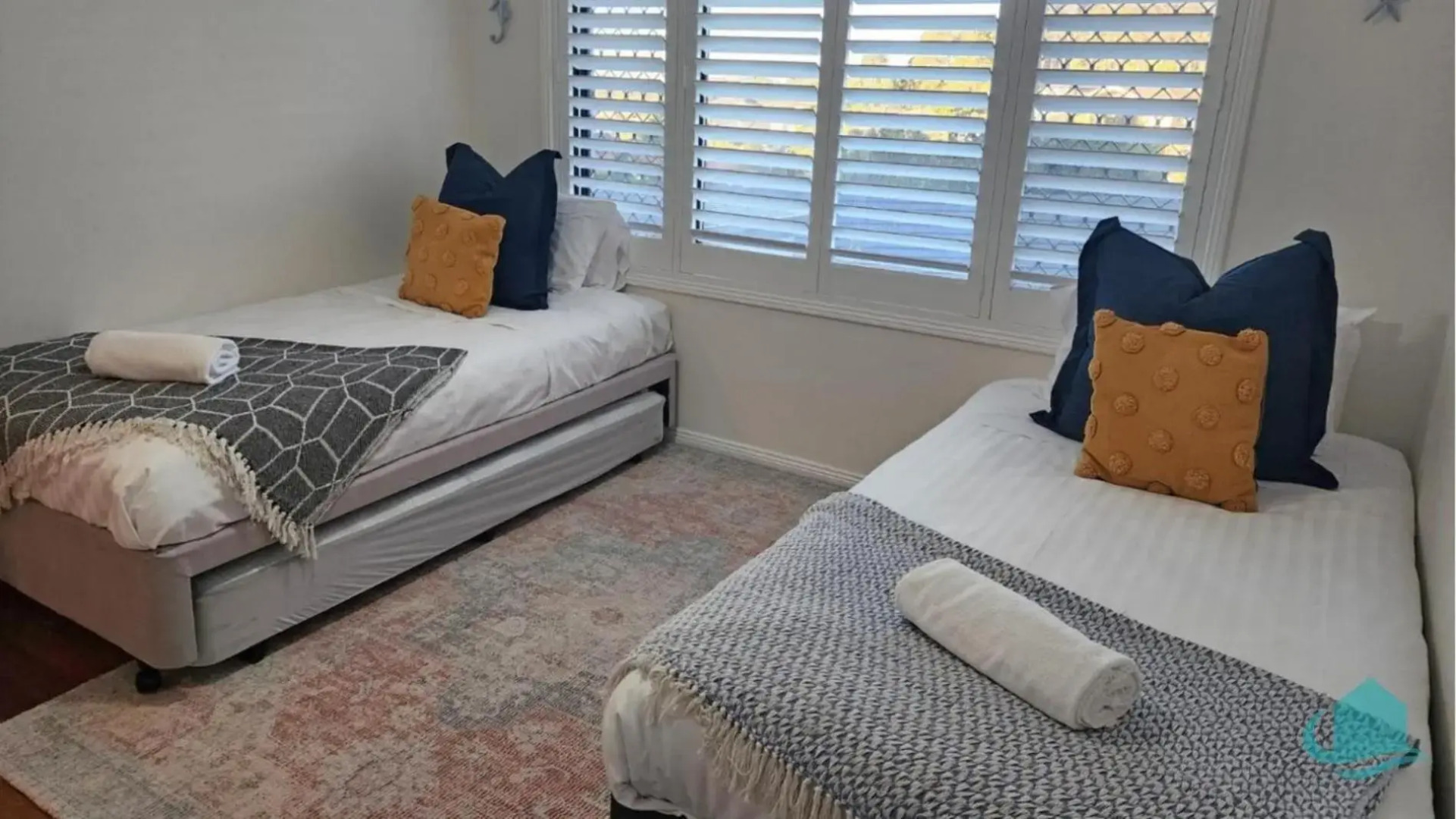 Splendour Hideaway - Luxury pool at Caves Beach