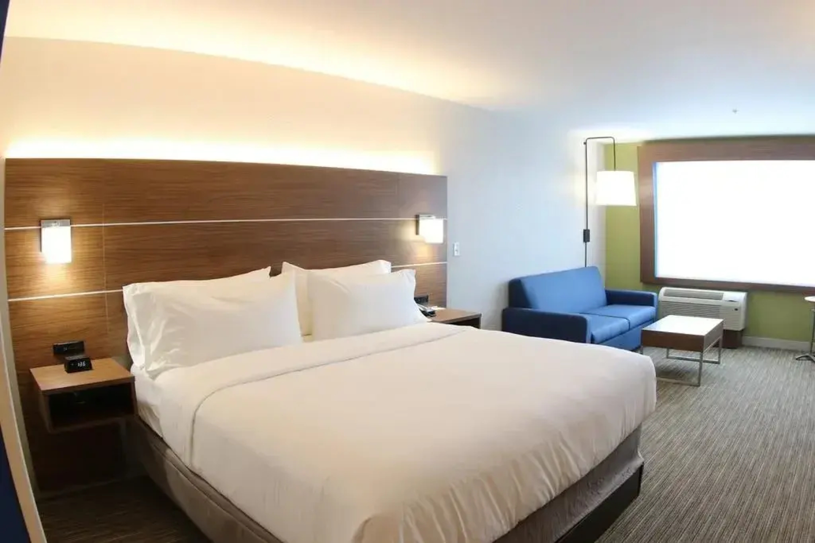 Holiday Inn Express & Suites Detroit Northwest Livonia