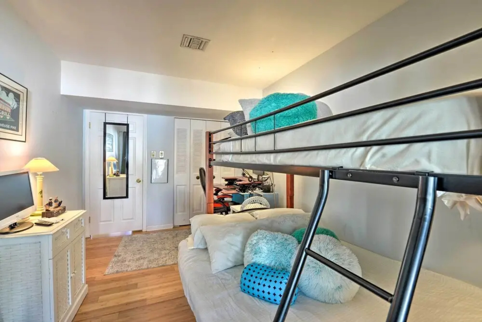 Brigantine Beach Block Townhome w/ 3 Balconies!