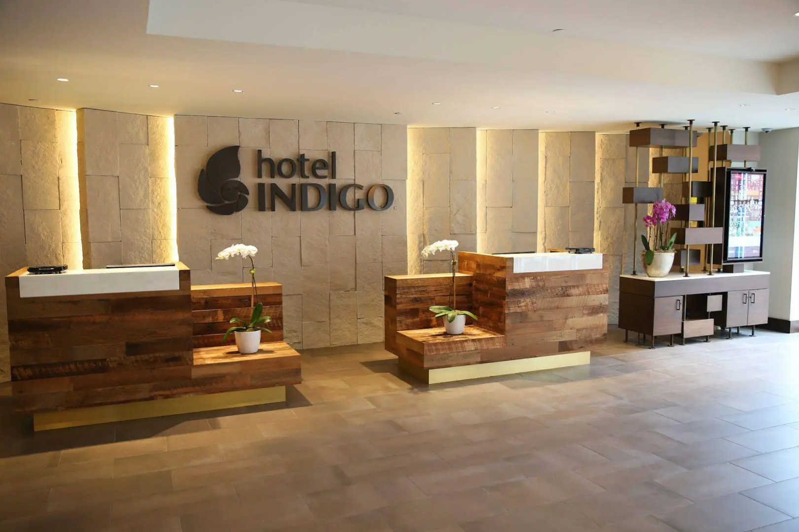 Hotel Indigo Naperville Riverwalk by IHG
