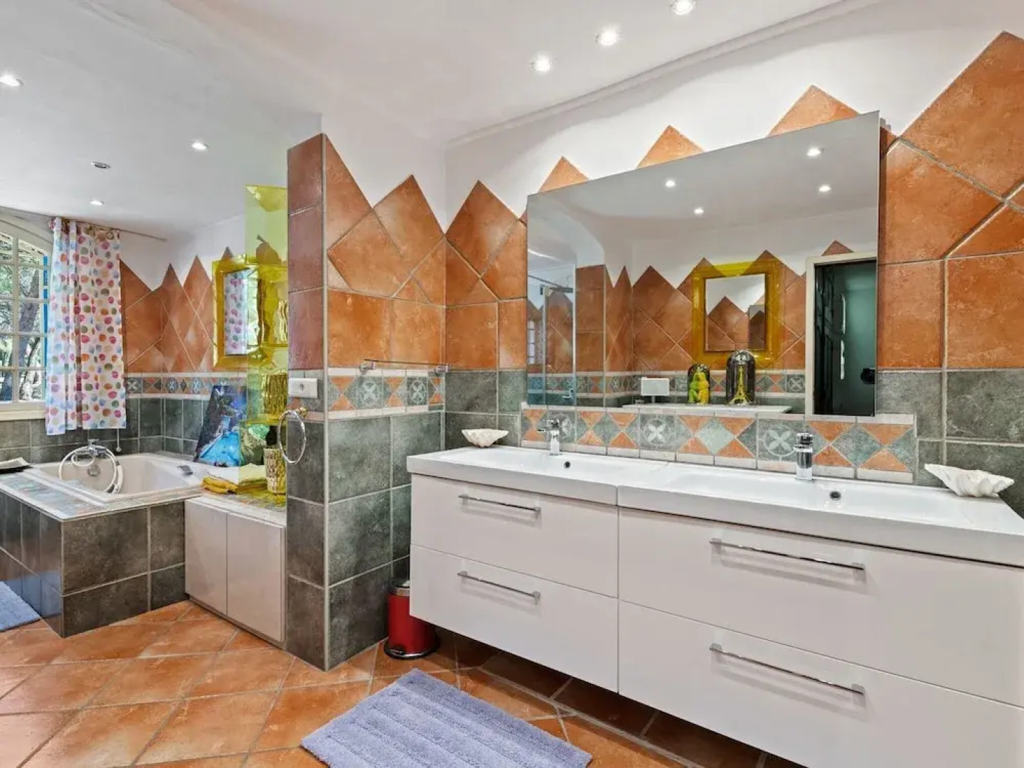 Unparalleled Combination of Nature and Water in This House on the Côte Bleue