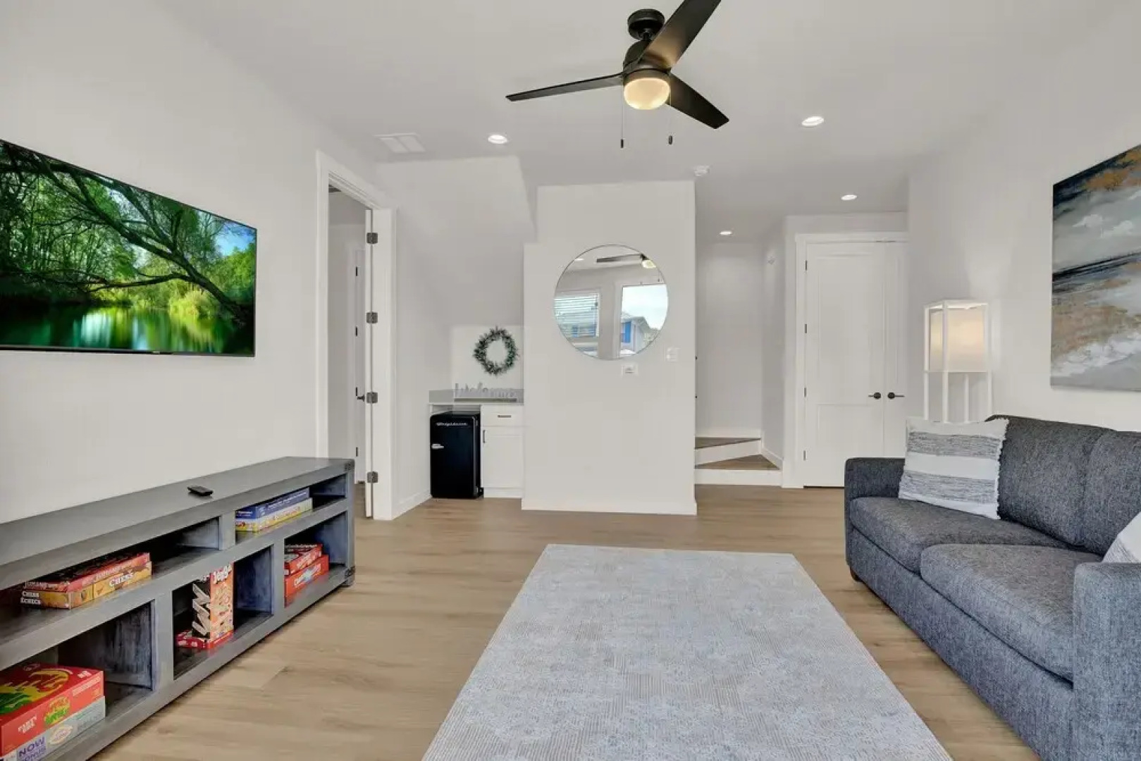 Stunning Lake Home W/pool-beach-gym-boat Access