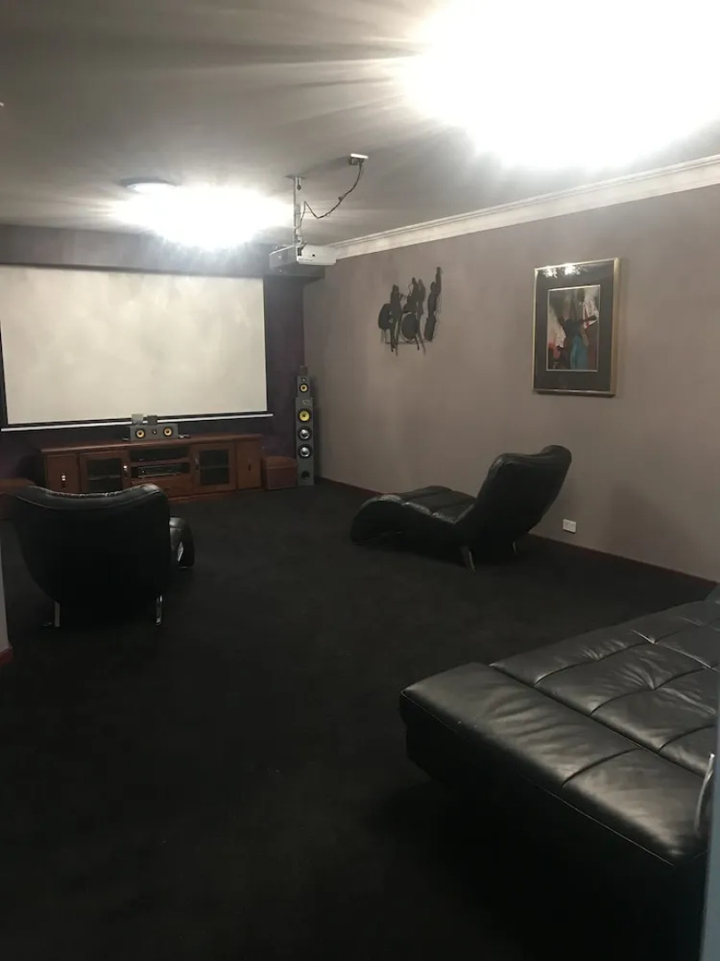 Atina Rocks Country Homestead