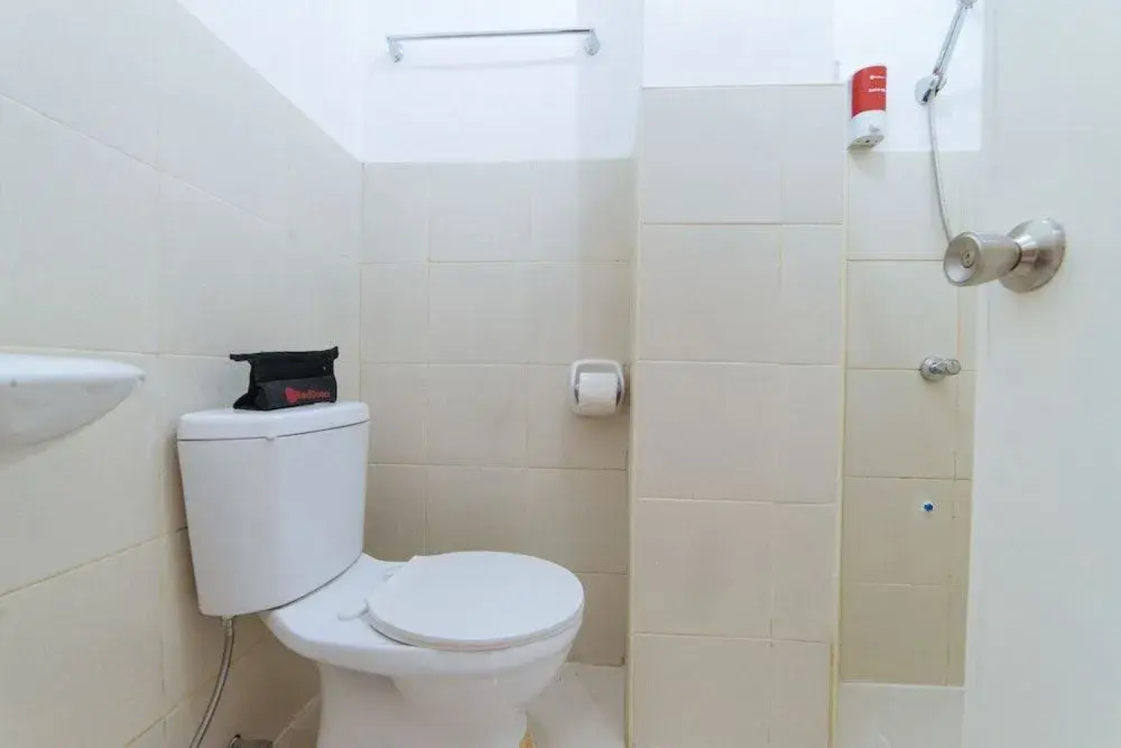 RedDoorz @ Kassel North Caloocan