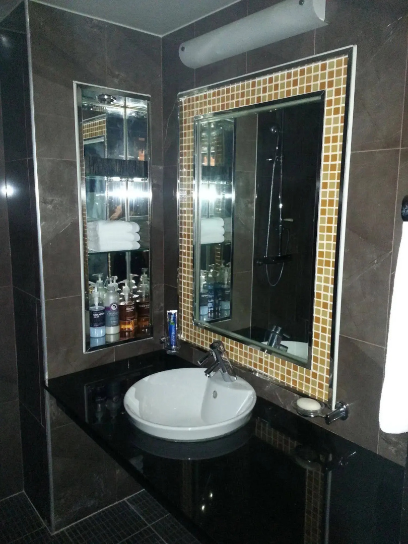 World Tourist Hotel