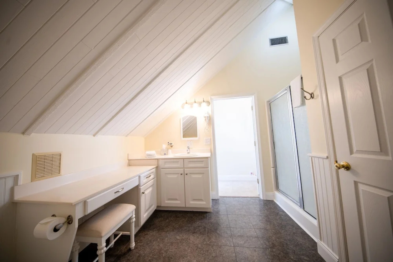 The Edenton Collection-The Granville Queen Inn