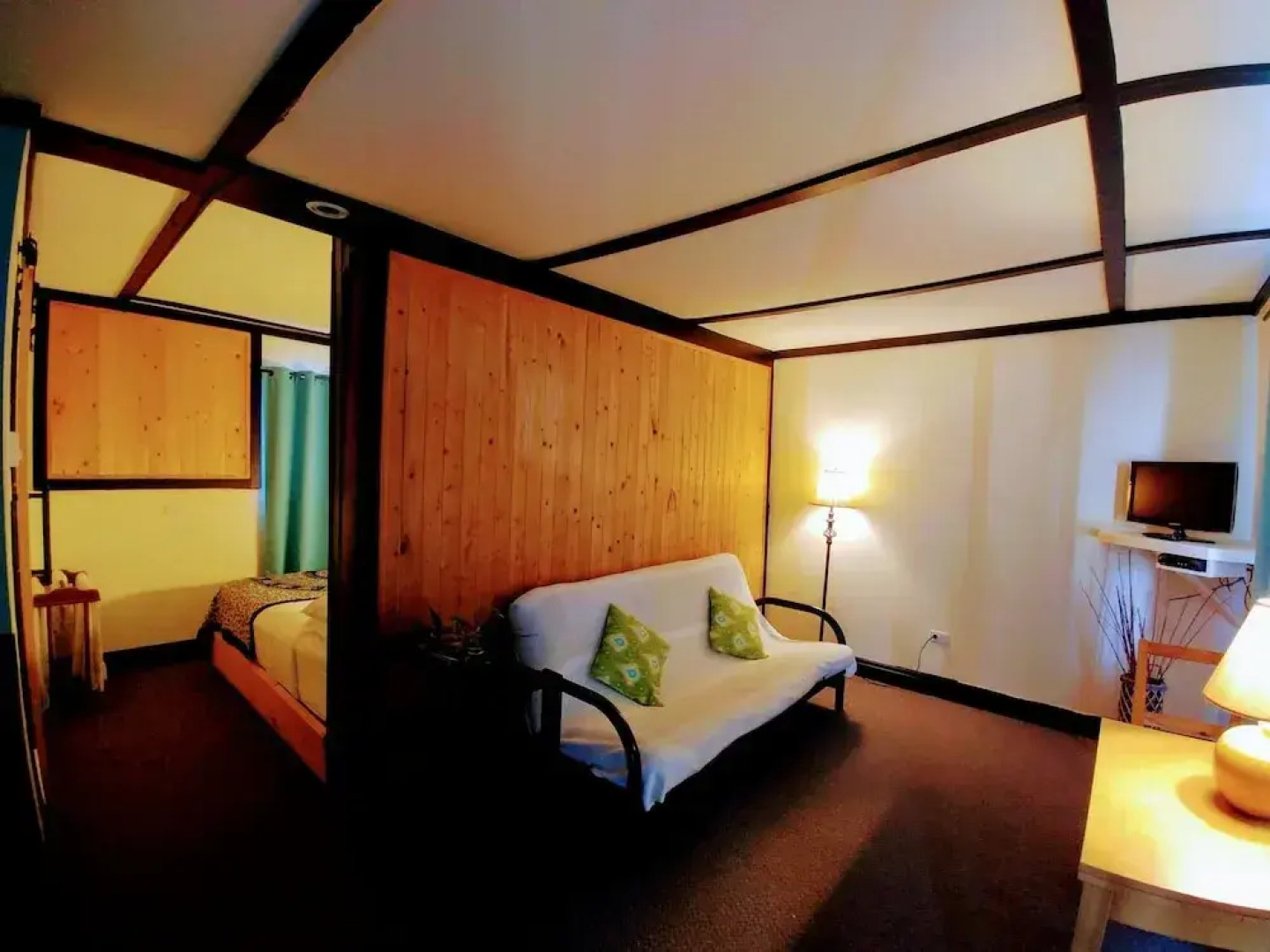 Dwight Riverside Inn