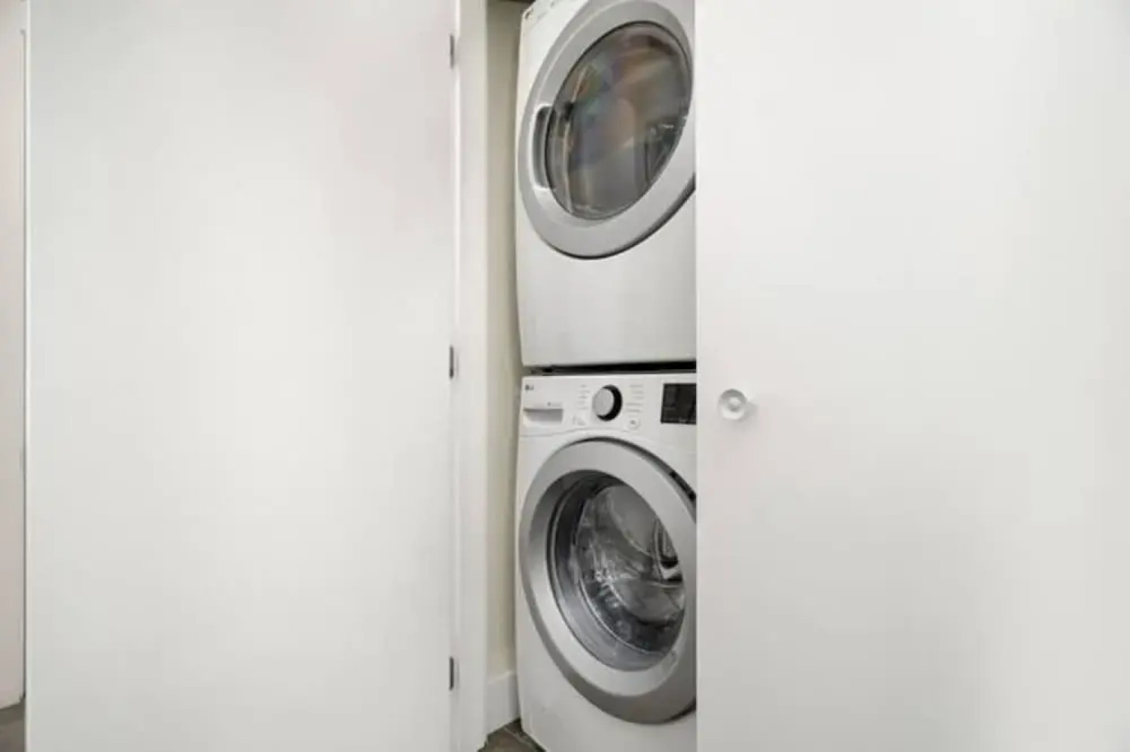 Scenic 3BR Penthouse Suite