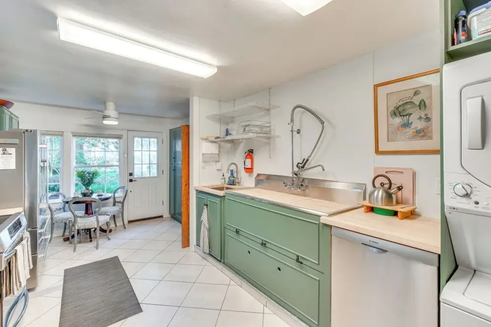 Cottage w/ Furnished Patio & Garden: Dtwn Leesburg