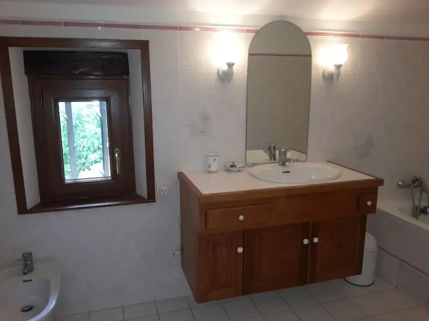 Snug Farmhouse in Provence-alpes-riviera With Swimming Pool