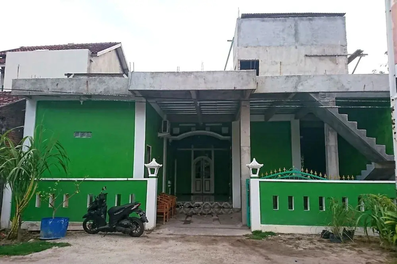 Oyo 2447 Aulia Homestay