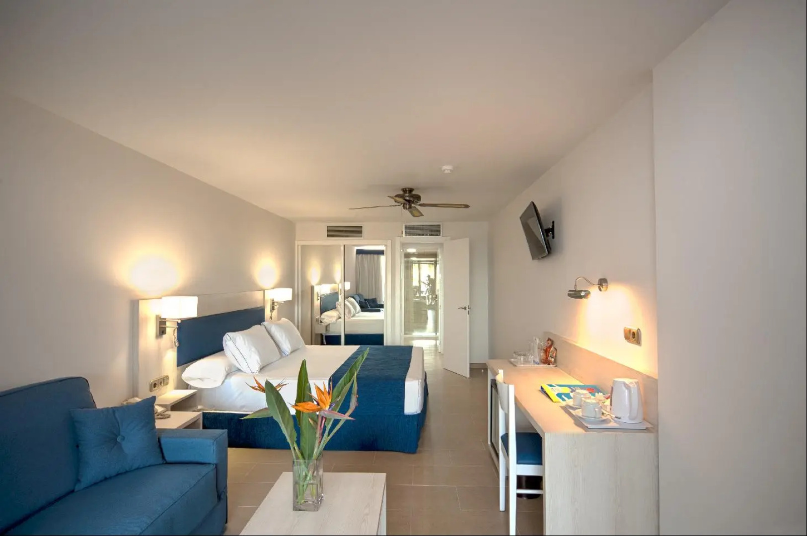 Playavera Hotel - Naturist Friendly