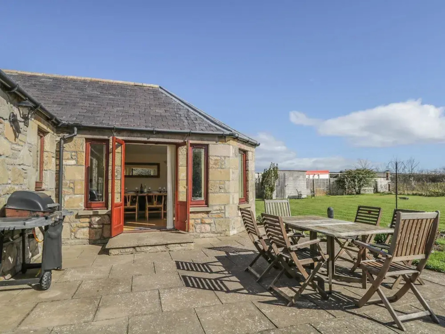 5 Williamston Steading