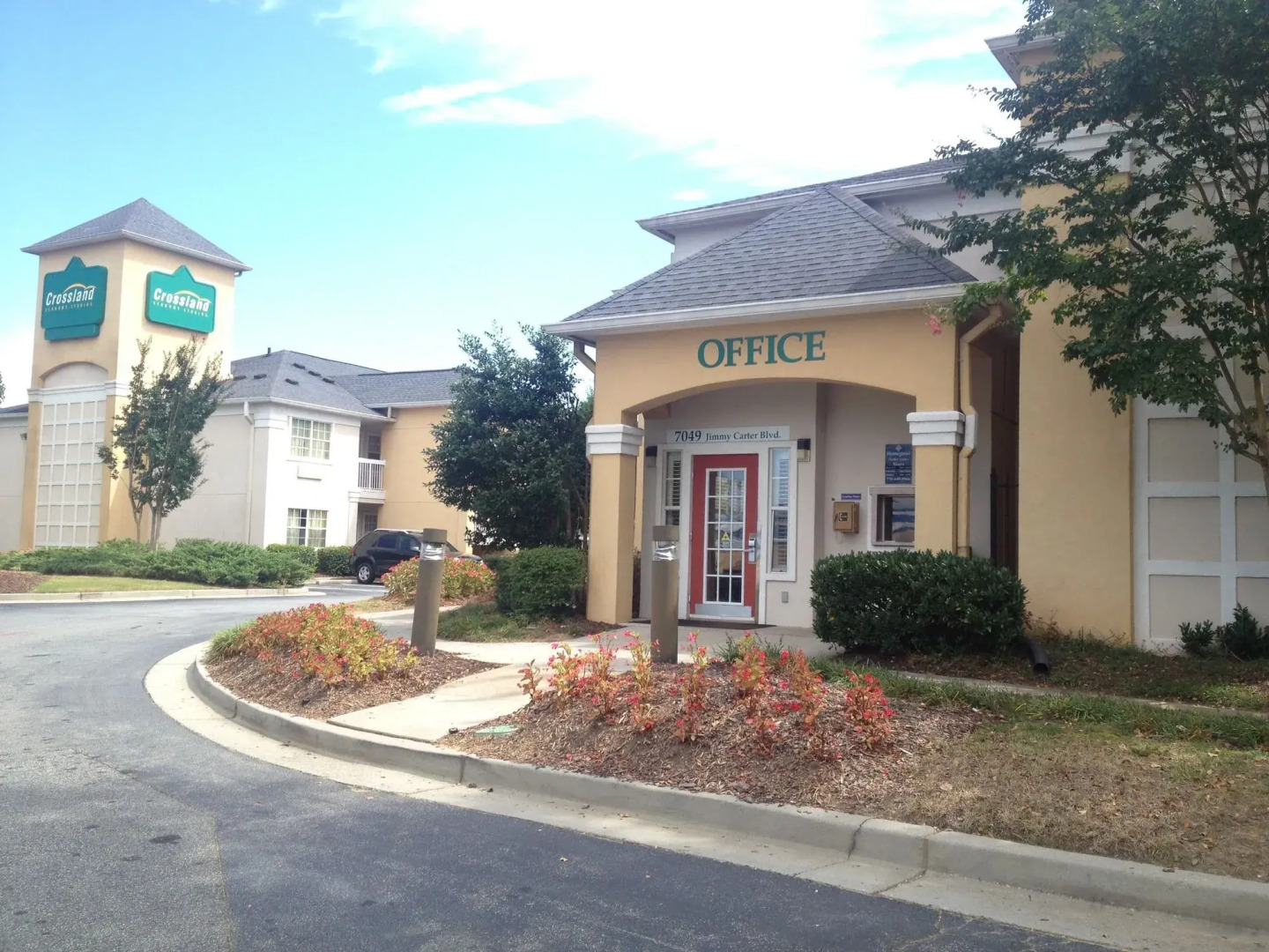 HomeTowne Studios by Red Roof Atlanta NE - Peachtree Corners