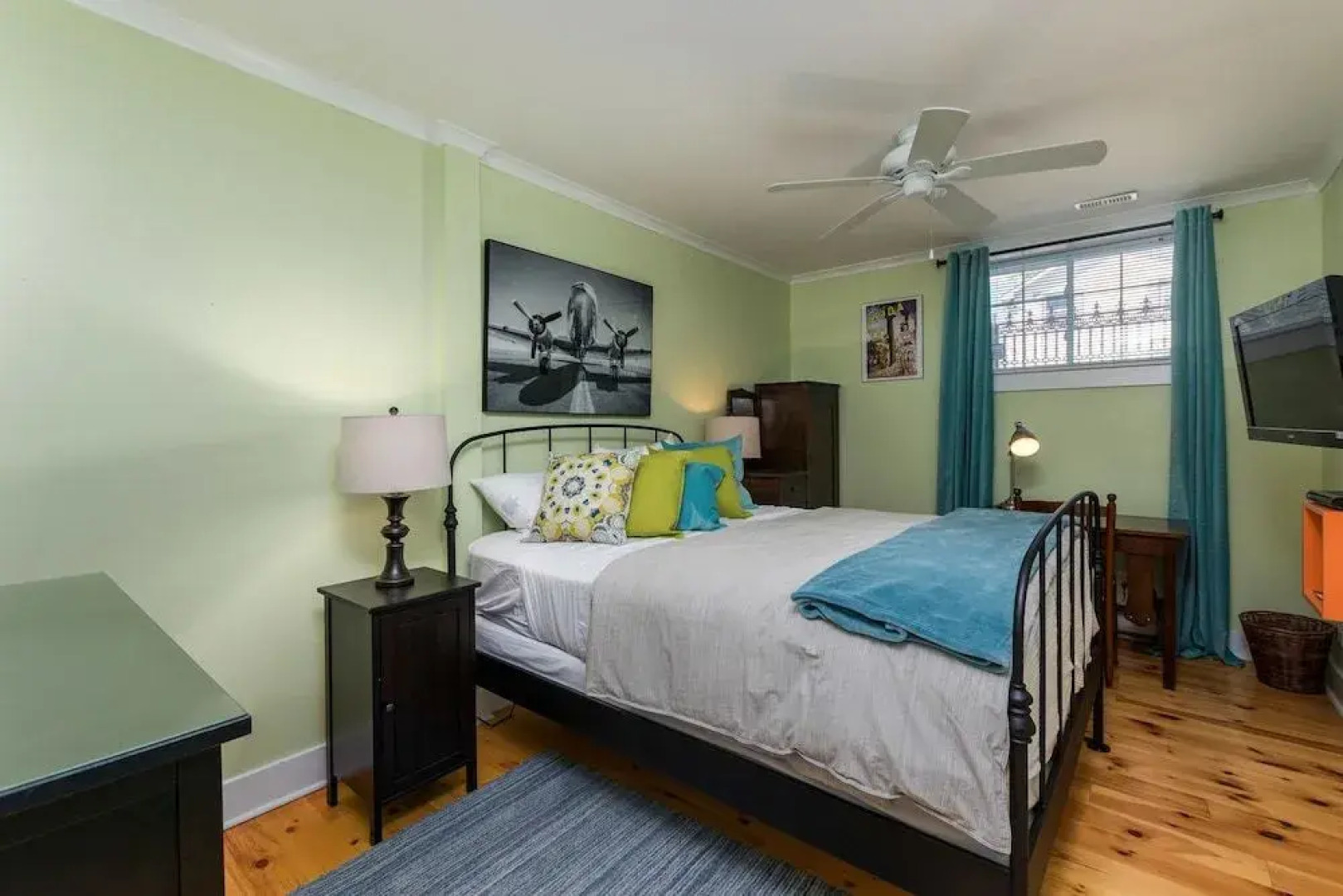 Green Door B&B Brockville