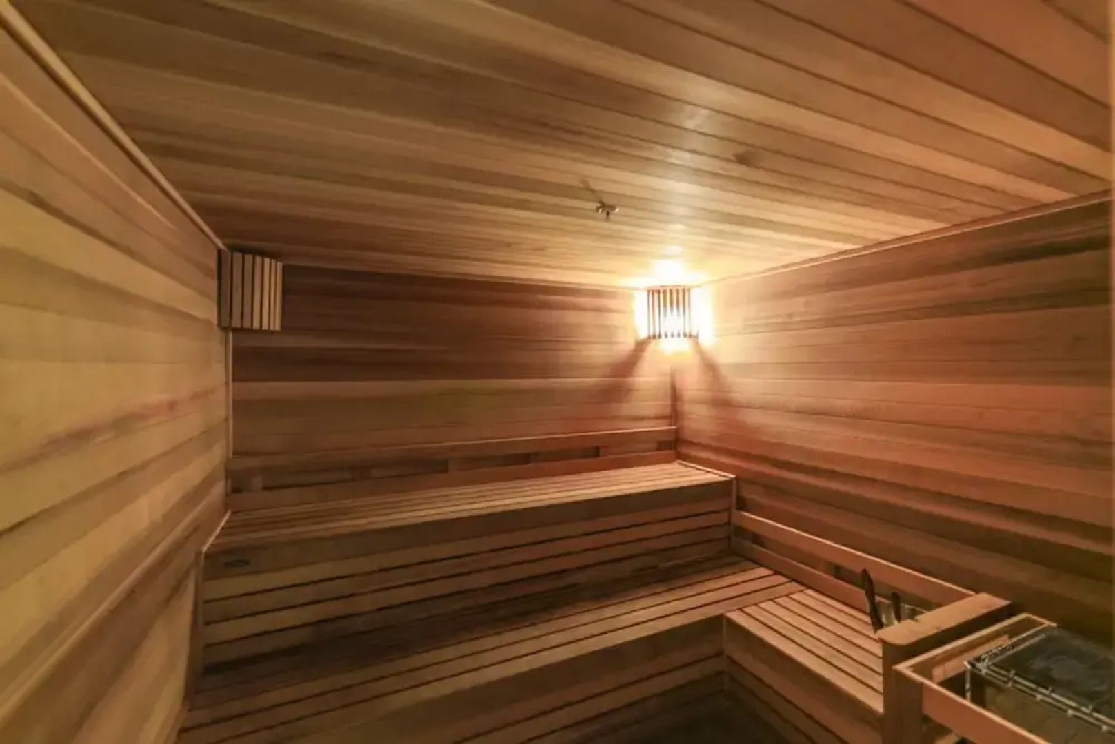 Cozy apt from Downtown Doral Park