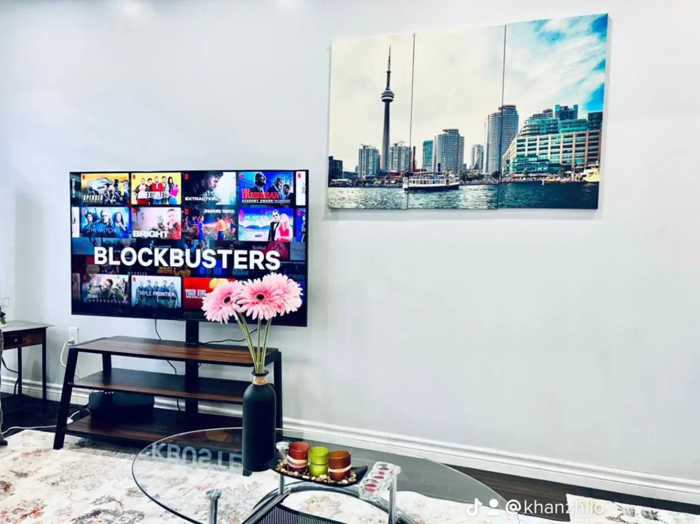 Tranquil & Cozy 30 min to Toronto ~ Backyard ~ Pkg