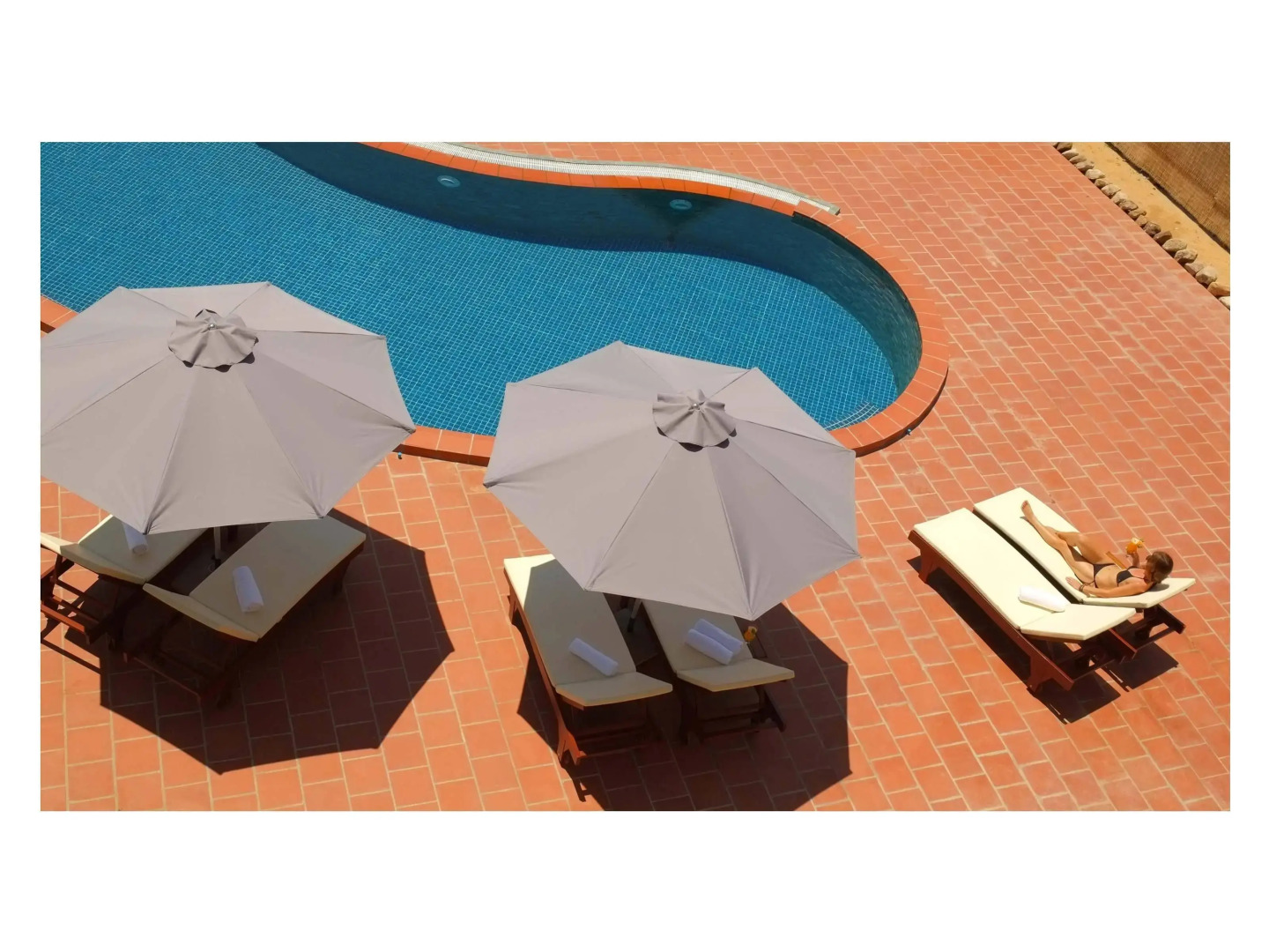 Two Moons Hotel - Hostel