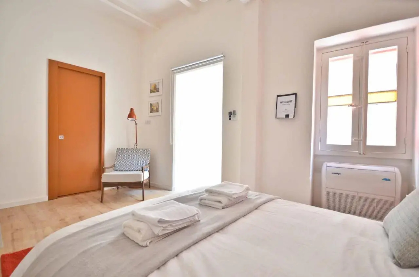 Eight Point Living 34B